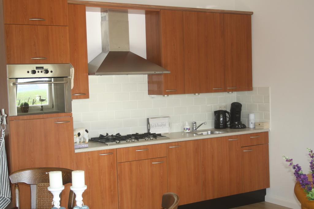 Apartmán De Nieuwe Stal Scherpenisse Pokoj fotografie
